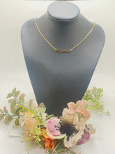 Load image into Gallery viewer, Mama Necklace
